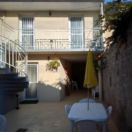 Alexandre, Studio Avec Terrasse Commune, Proche De La Mer * Ver-sur-Mer